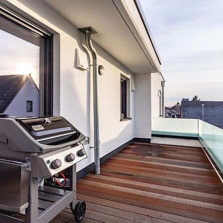 A&V Apartments Wunderschoene Penthouse Wohnung Мёрс Экстерьер фото